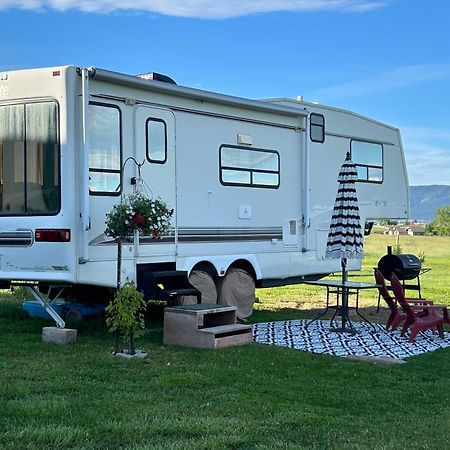 Saint IgnatiusMission Mountain Camper公寓 外观 照片