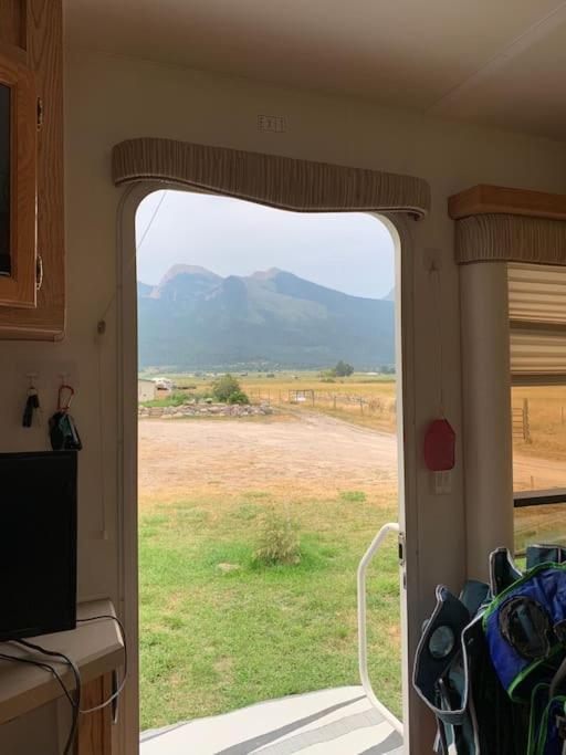 Saint IgnatiusMission Mountain Camper公寓 外观 照片